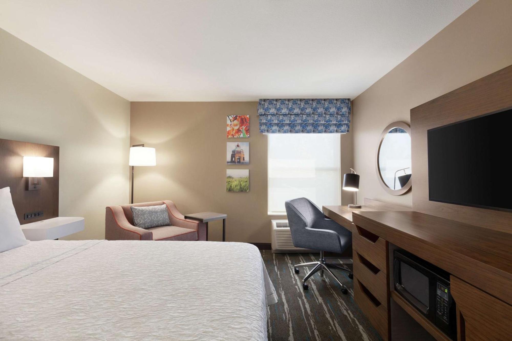 Hampton Inn Трейси Екстериор снимка
