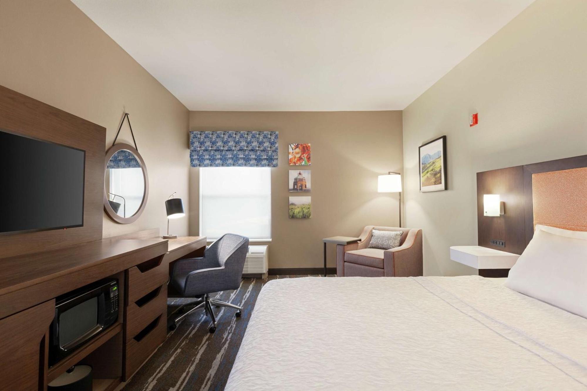 Hampton Inn Трейси Екстериор снимка
